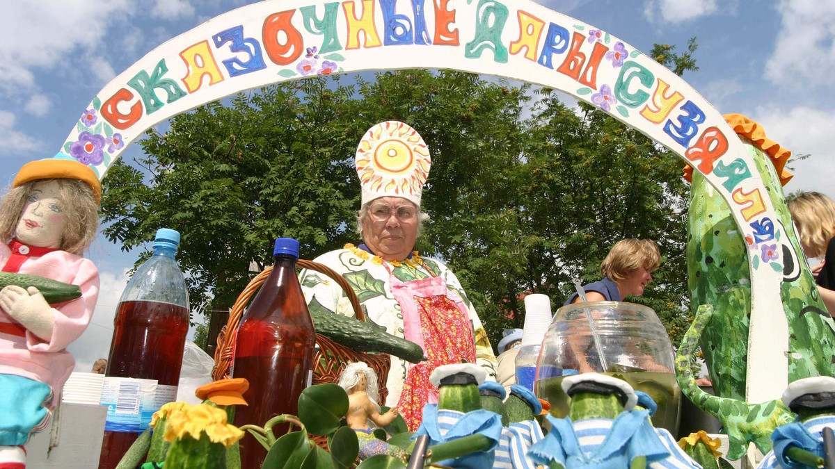 Фестиваль огурца в Суздале