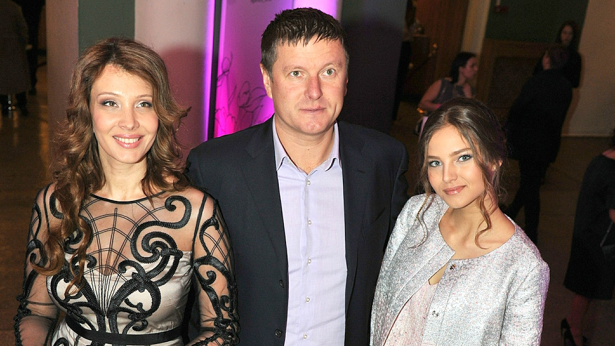 Евгений Кафельников с женой и дочерью