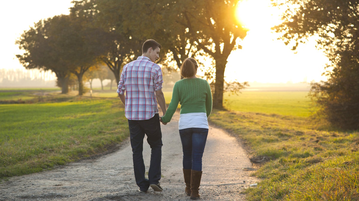 Like taking a walk. Couples take a walk. Take a walk.