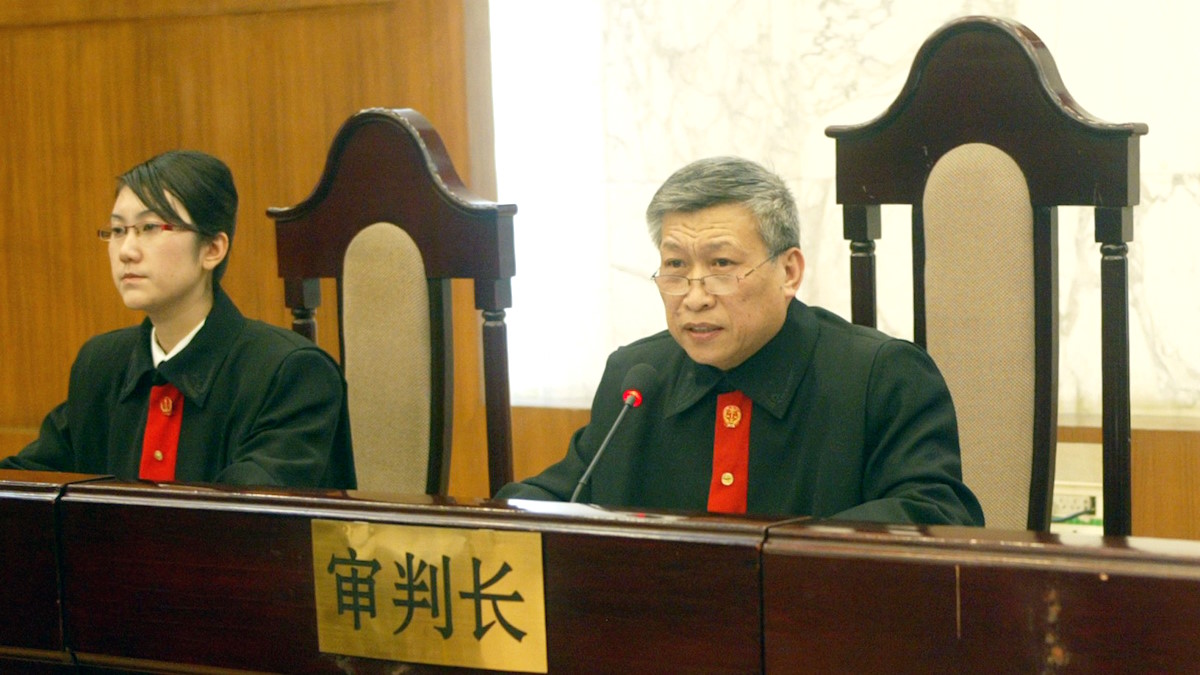 Китайские судьи за работой