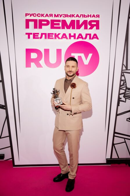 СЕРГЕЙ ЛАЗАРЕВ