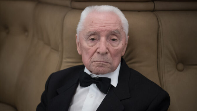 Юрий Григорович
